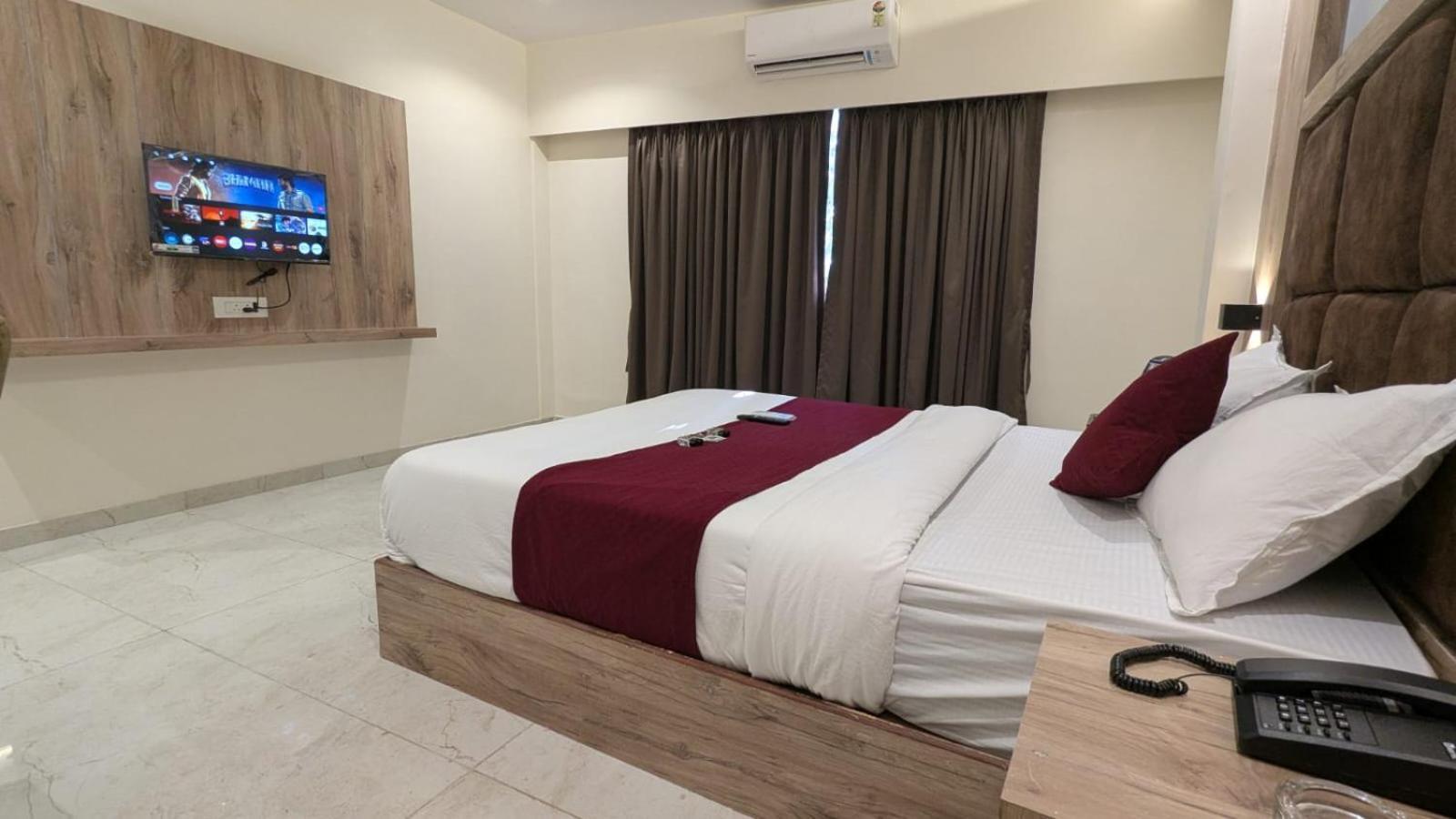 Hotel Silver Park Mumbai Exterior photo