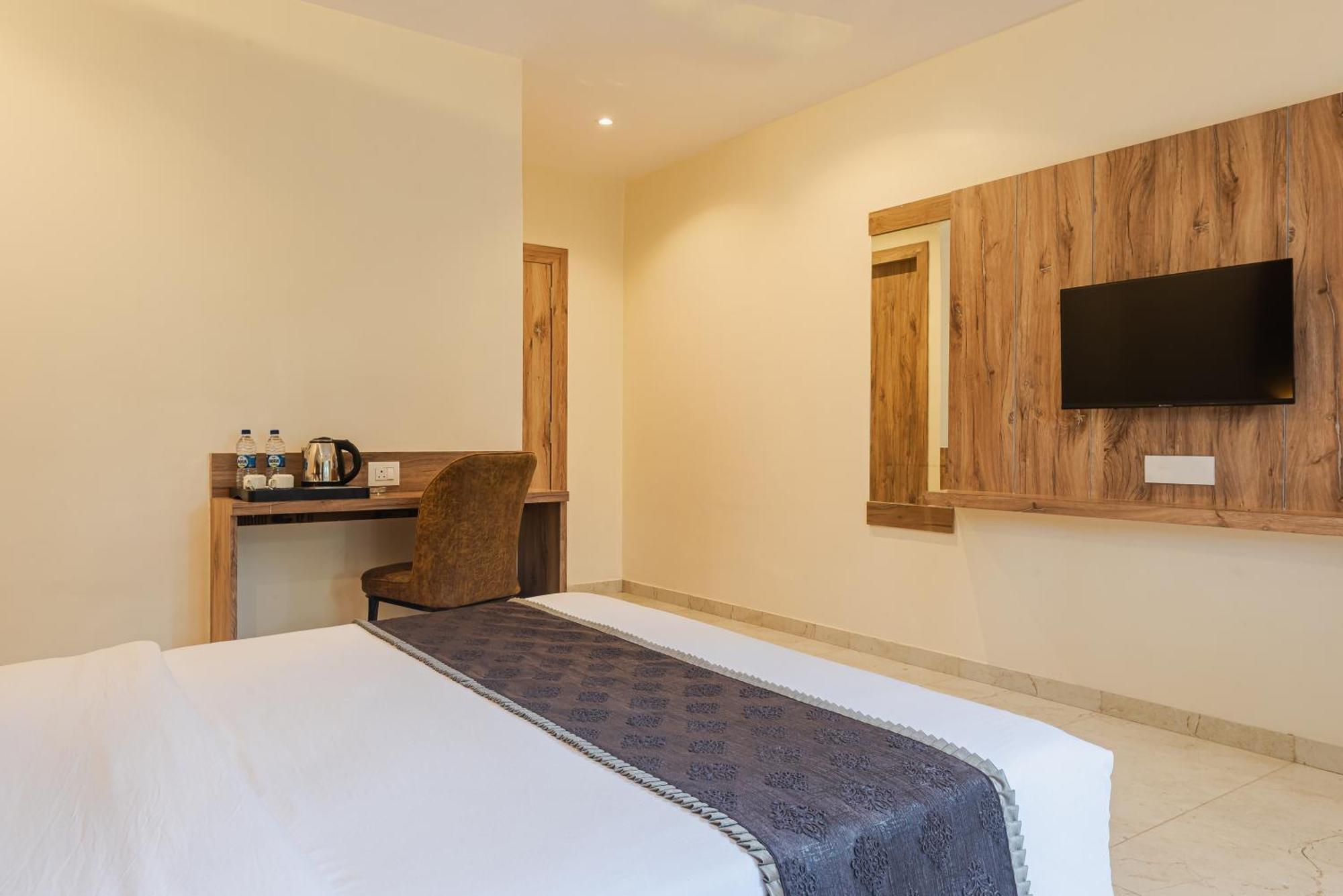 Hotel Silver Park Mumbai Exterior photo