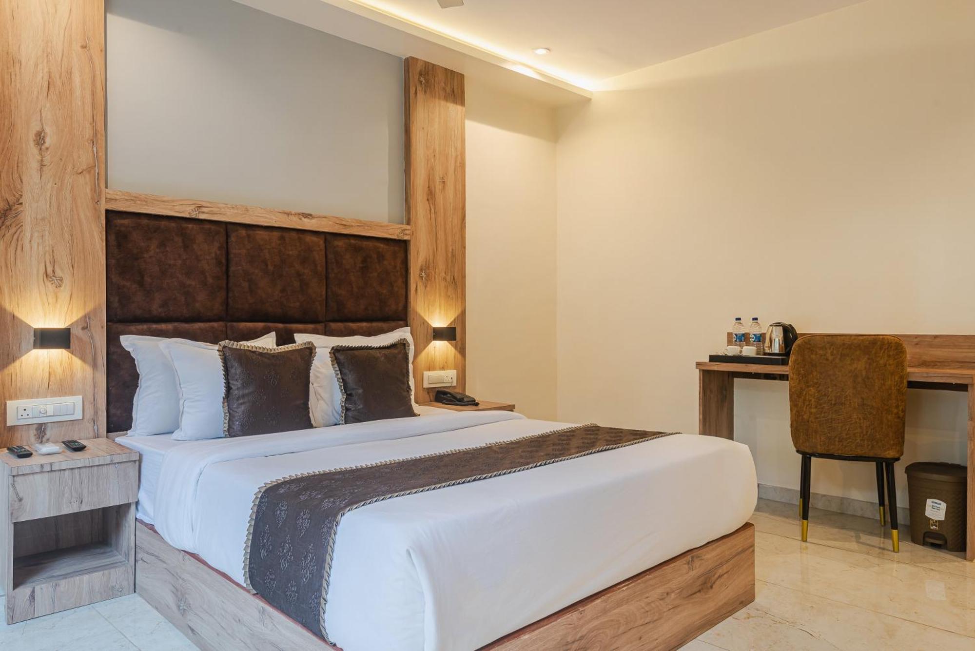Hotel Silver Park Mumbai Exterior photo